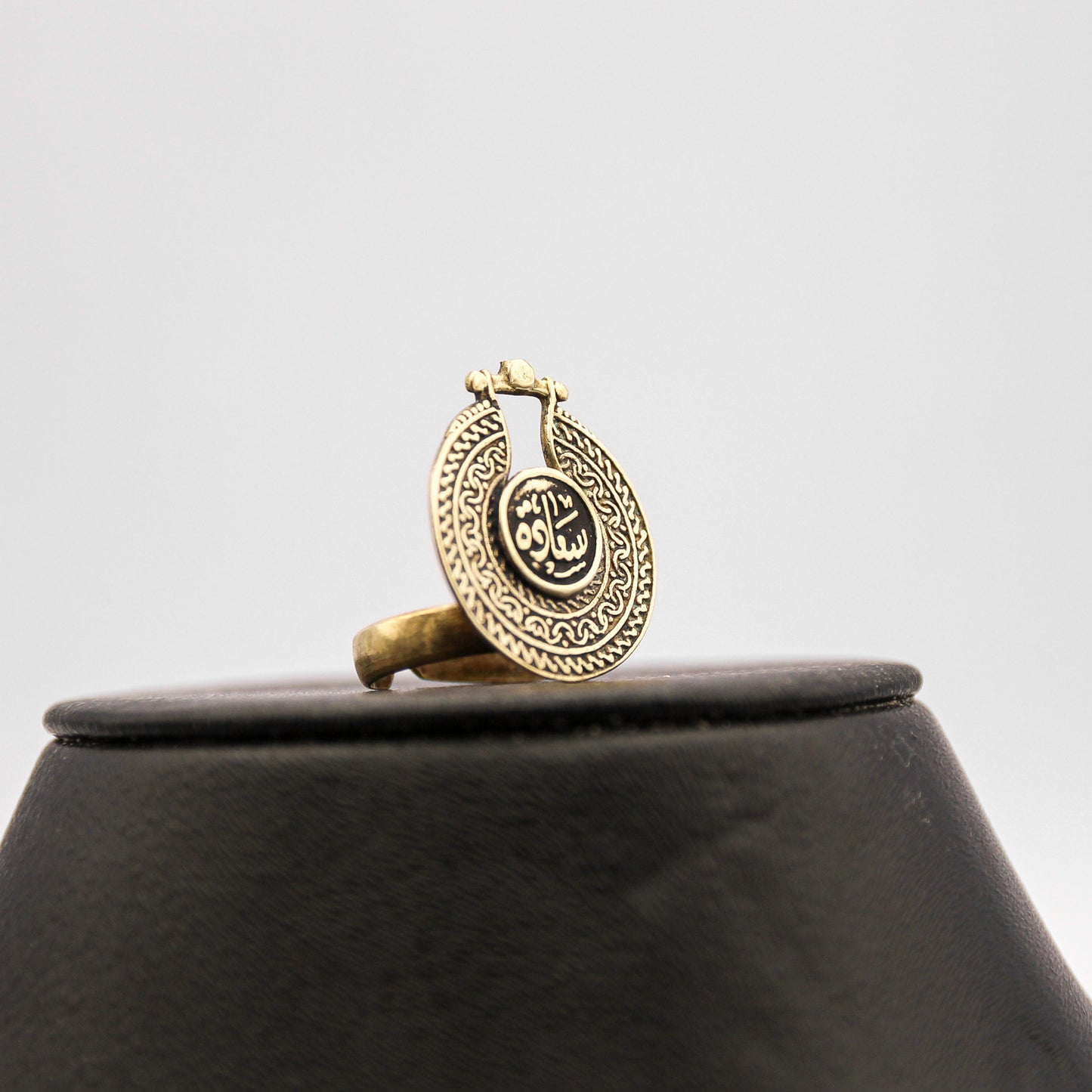 'KAMILA' RING