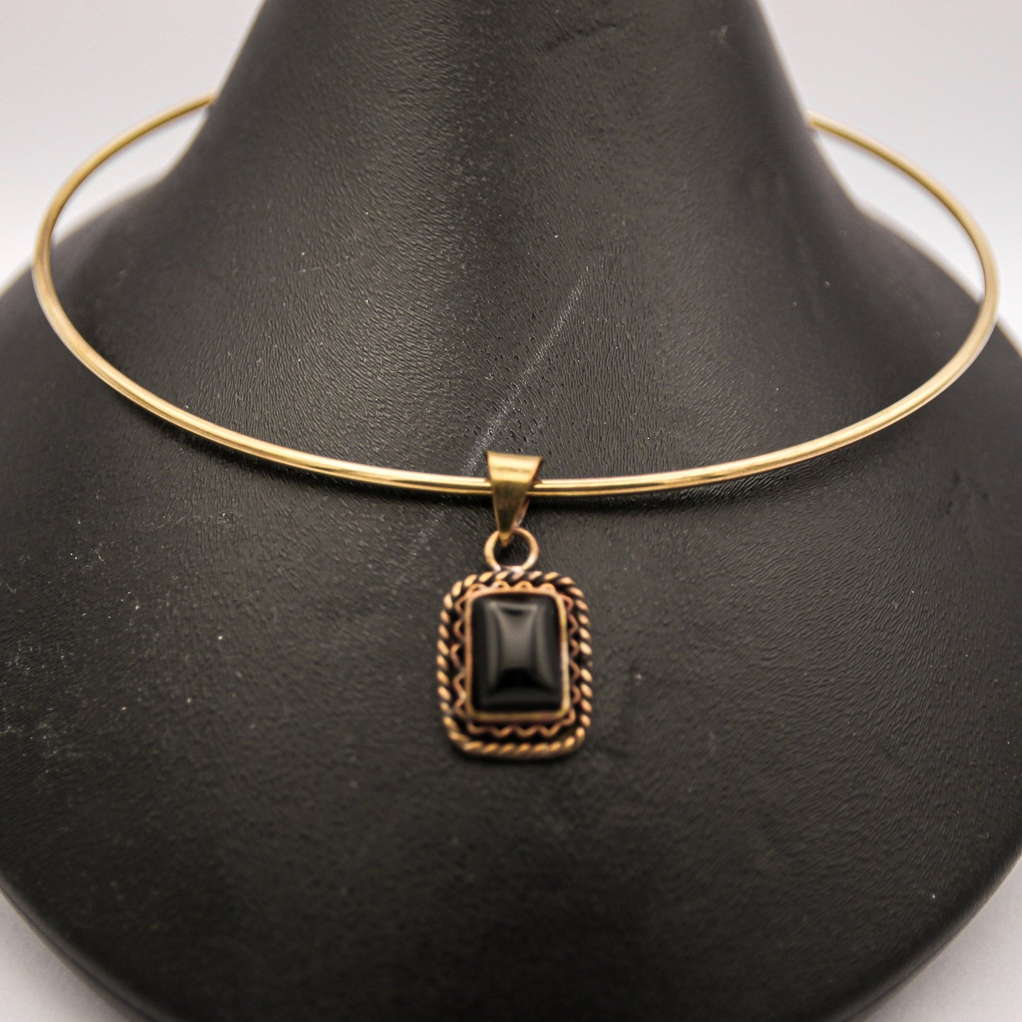 'FAIZA' CHOKER
