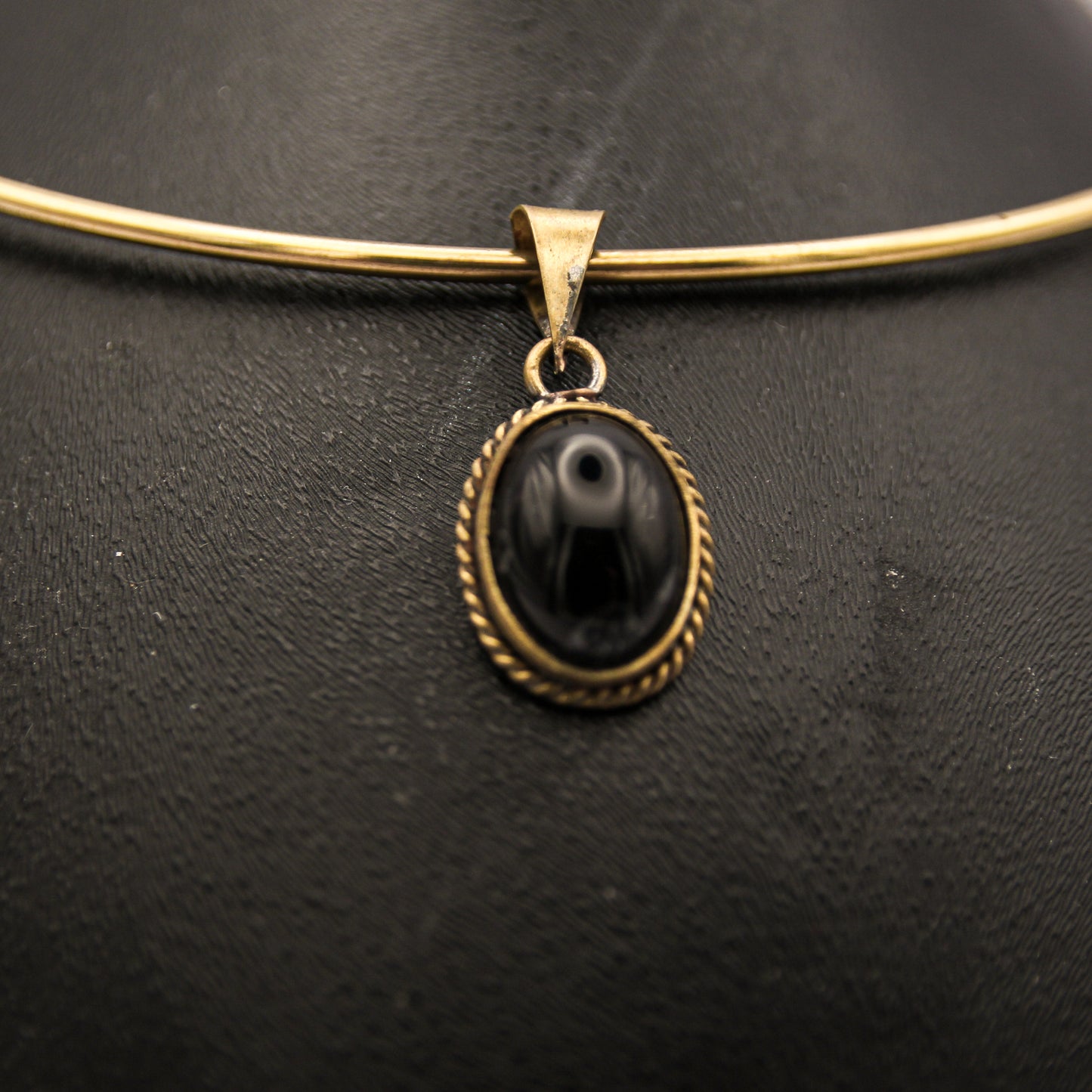 'WARDAN' CHOKER