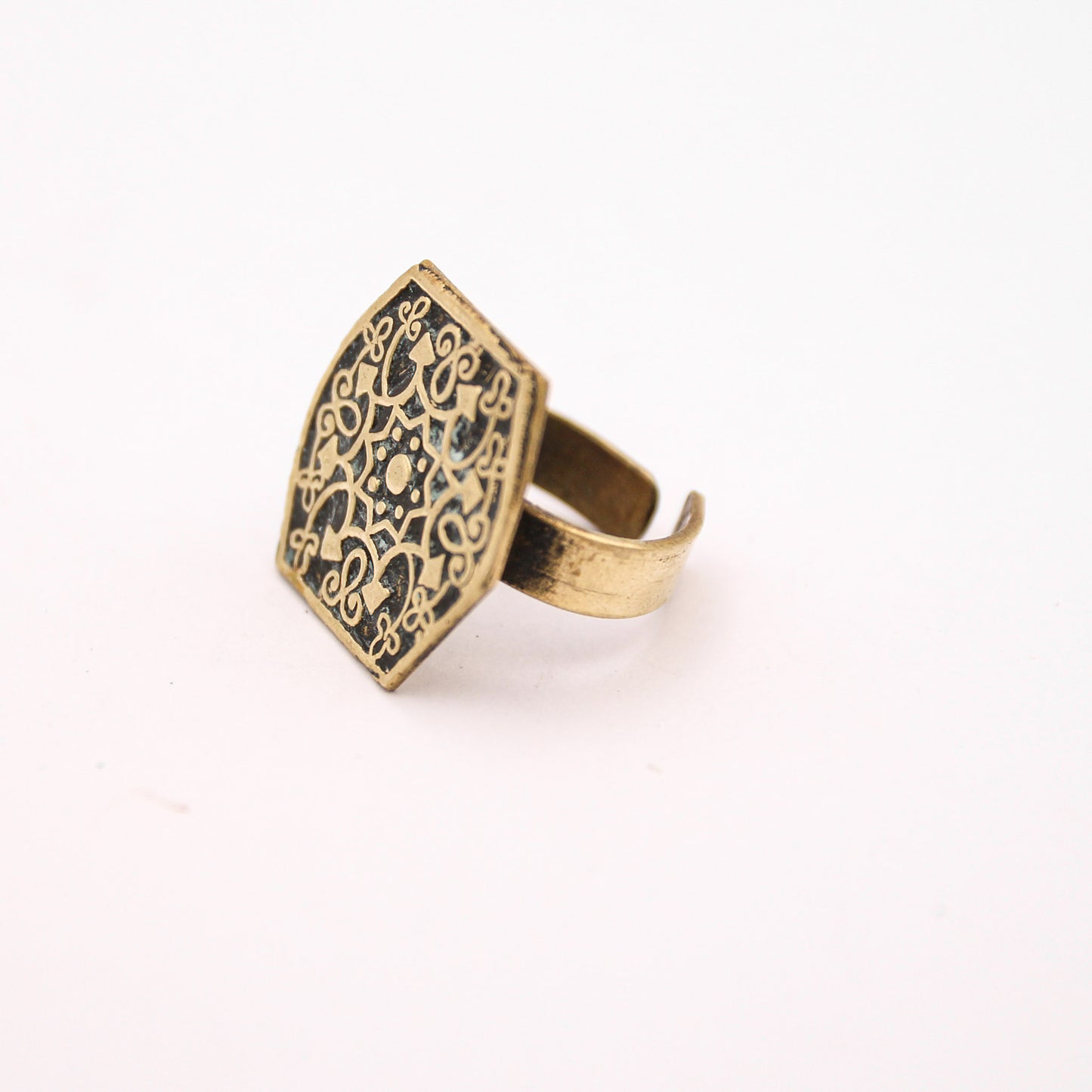 'HERAA' RING