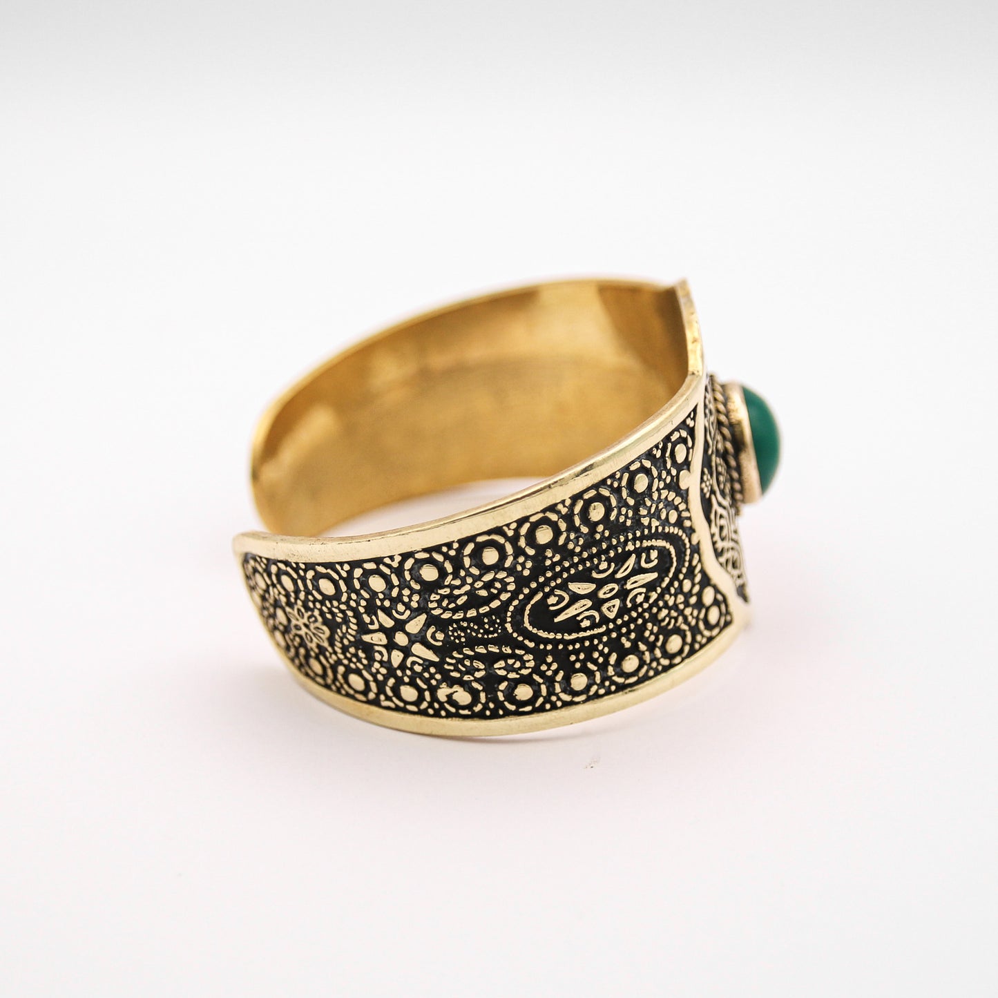 'NADA' CUFF