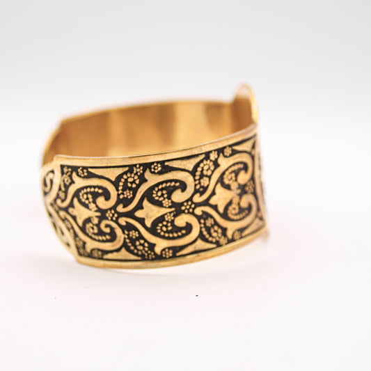 'TNEEN' CUFF